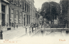 4166 Gezicht op de Kromme Nieuwegracht te Utrecht.